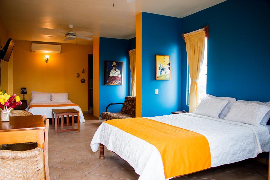 Hotel Maya Vista Tela Exterior foto